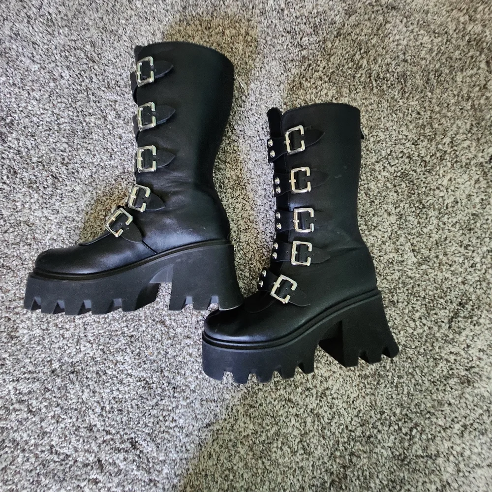Platforms - Picture 4 of 10